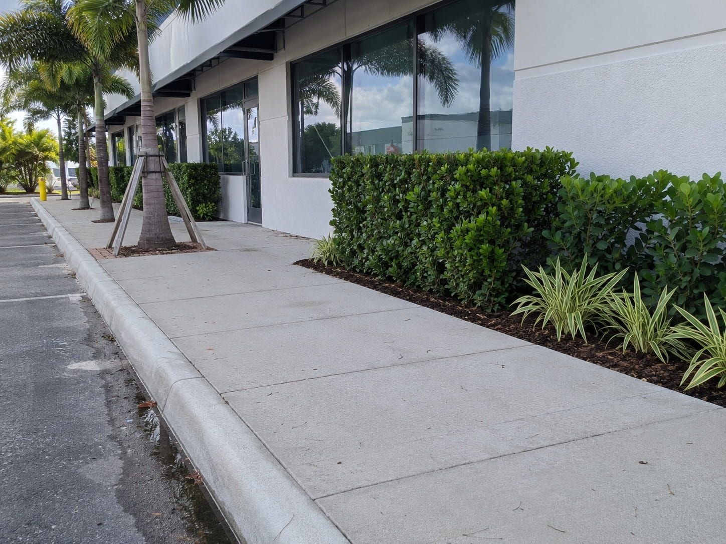 finished commercial storefront sidewalk in Miami