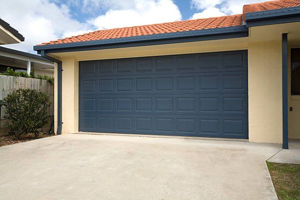 fresh concrete driveway installation in Miami